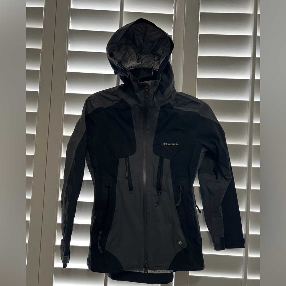 Columbia Two-Tone Hooded jacket